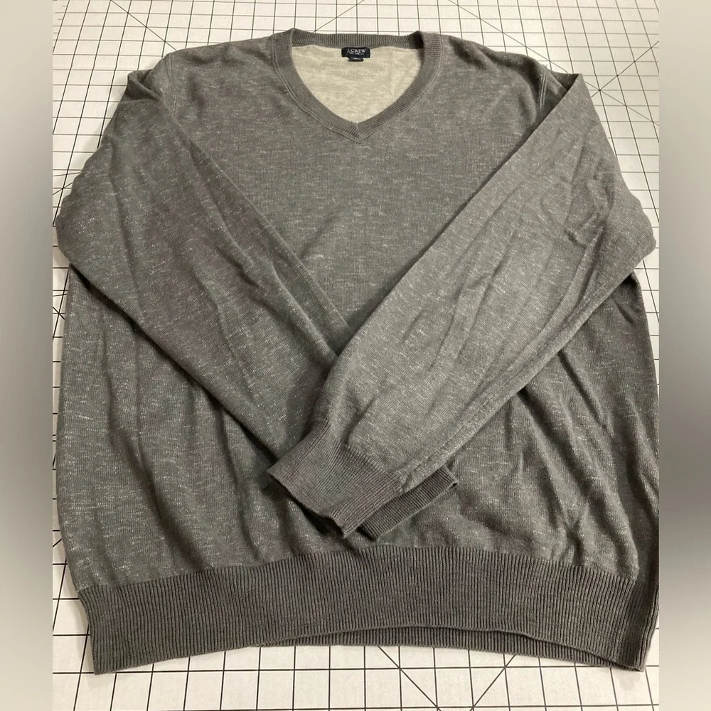 J. Crew Men’s Large Gray‎ V-Neck Sweater